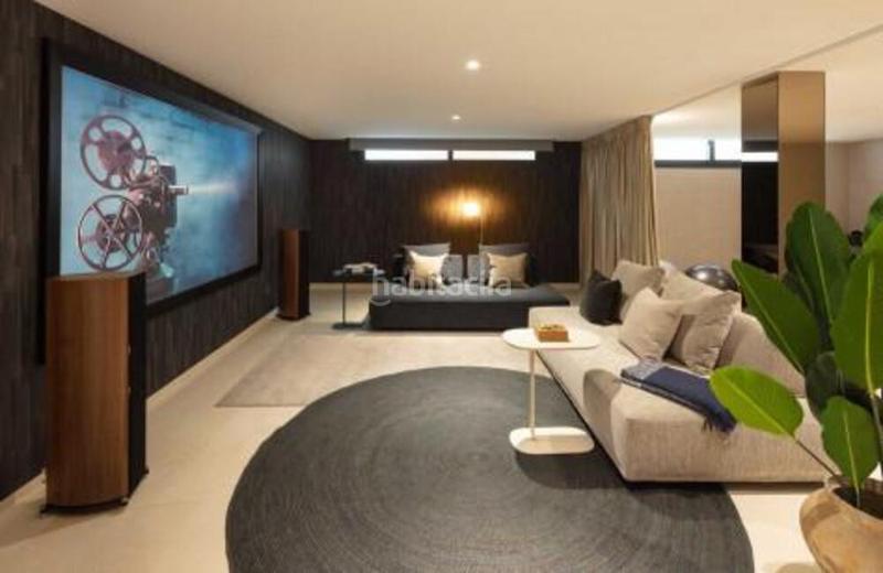 Foto 726b331a-48be-45a6-9d36-374f36d175ee. Maison avec parking piscine dans Los Naranjos Marbella