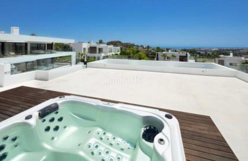 Foto cf1110bc-711c-455f-a54c-a4ba741b8e12. Maison avec parking piscine dans Los Naranjos Marbella