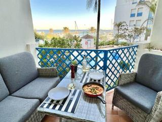 Apartament a Puerto de Estepona. Apartamento con vistas al mar en venta en estepona marina  total