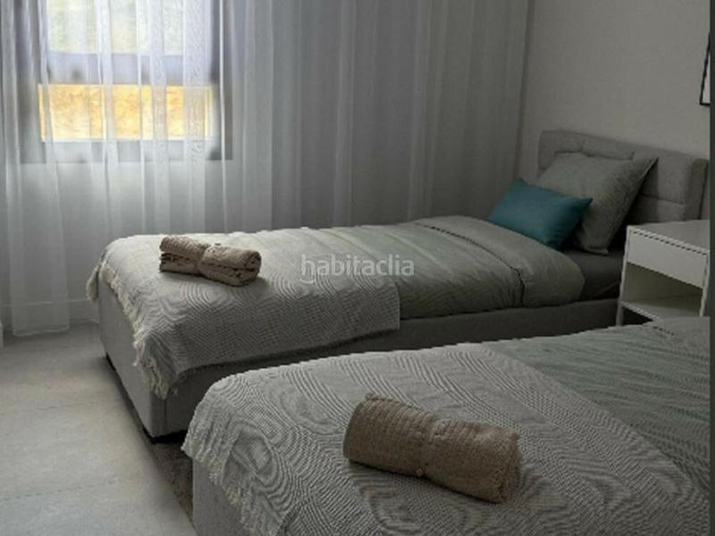 Foto ecc6c6d4-8db7-49b9-928b-f03ba0ce3f16. Location appartement avec parking piscine dans Huerta Nueva Estepona