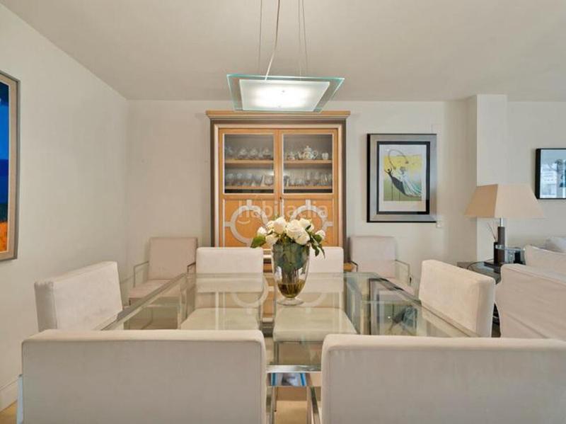 Foto 3fe7b3f0-219f-4d57-bbee-21f9e747aa38. Rent ground floor with heating parking pool in Casco Antiguo Marbella