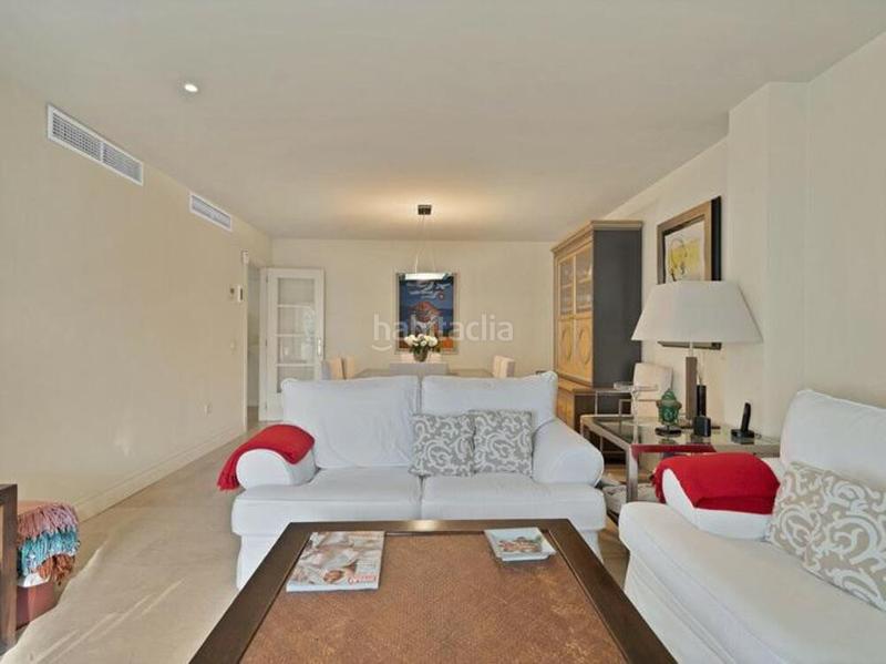 Foto 97bab2cc-be16-4888-96b3-0b19921de760. Rent ground floor with heating parking pool in Casco Antiguo Marbella