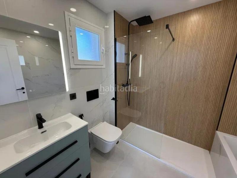 Foto 0a79b15c-6cda-4922-9191-ce6d5e6f34b7. Lloguer casa adossada amb aparcament piscina a Nueva Atalaya Estepona