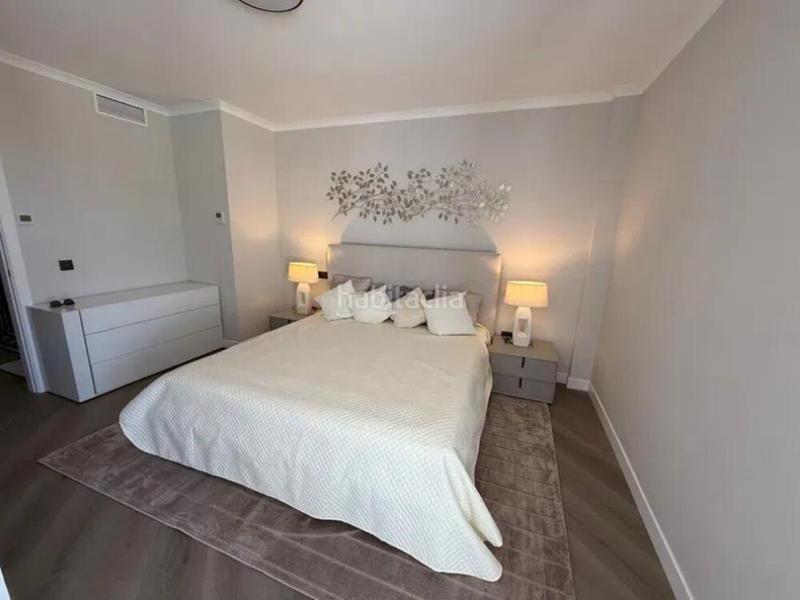 Foto 7eca22ef-60cc-4ce4-862b-9906cbadf8aa. Rent semi detached house with parking pool in Nueva Atalaya Estepona