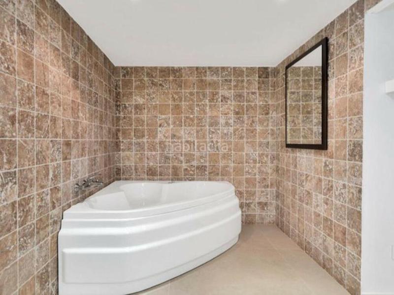 Foto 01d97634-862d-4060-869f-512b23406601. Affitto casa con parcheggio piscina in Nueva Andalucía centro Marbella