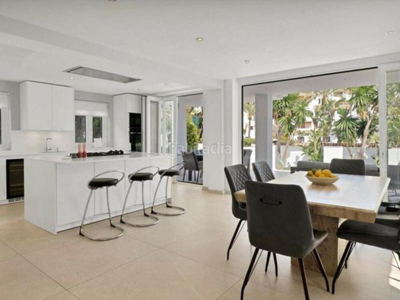 Foto 39d1d8ec-d65b-40b1-93e0-a805d201dd7c. Affitto casa con parcheggio piscina in Nueva Andalucía centro Marbella