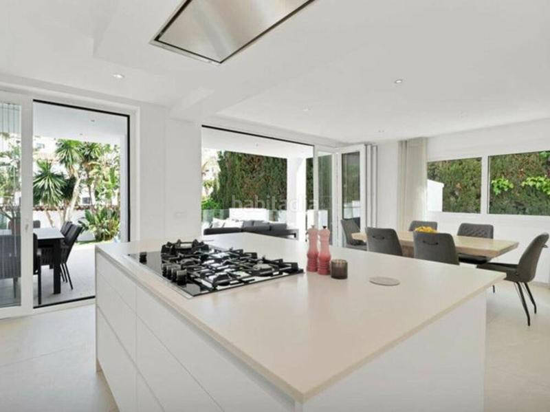Foto 9697ccda-feaa-4c06-9814-777cd07203d6. Affitto casa con parcheggio piscina in Nueva Andalucía centro Marbella