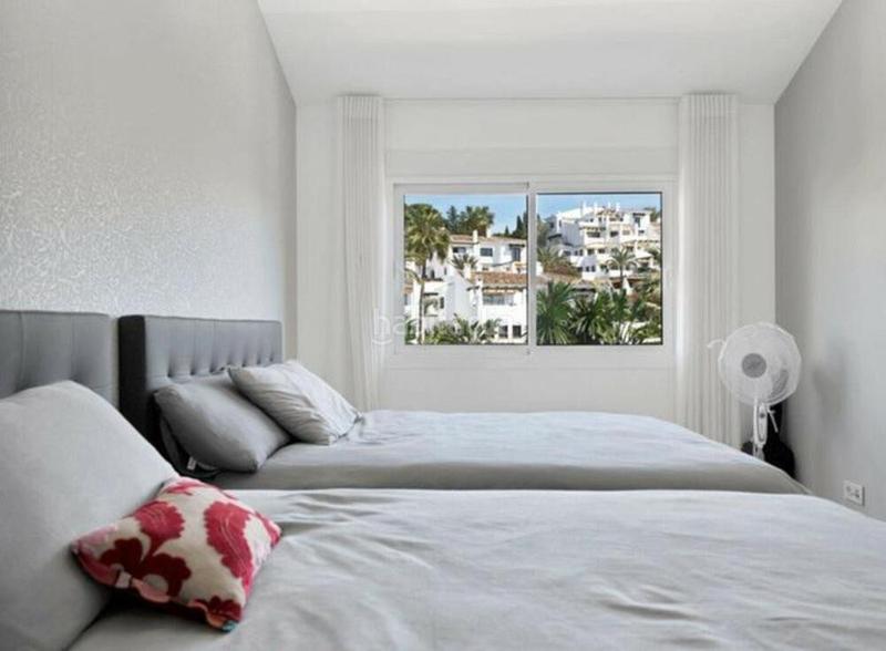 Foto bcf46474-b292-452f-9030-5fdd931254ce. Affitto casa con parcheggio piscina in Nueva Andalucía centro Marbella