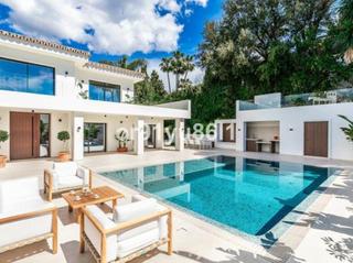 Casa a Elviria. Villa contemporánea sofisticada en elviria, marbella  la esencia