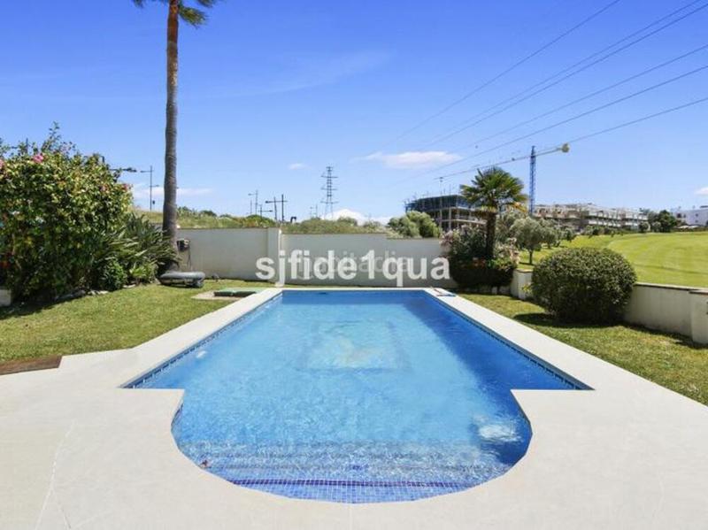 Foto 7cb8b682-0443-4ff3-9859-d218d3f9da7b. Casa a Estepona golf Estepona