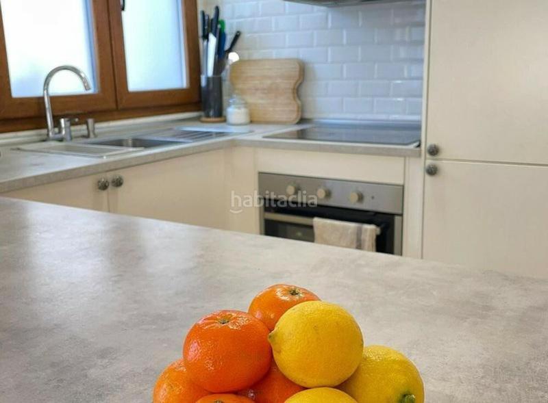 Foto 910fdf4a-fe5b-46e6-a176-e010f97149c0. Piccolo appartamento con parcheggio piscina in Benahavís pueblo Benahavís