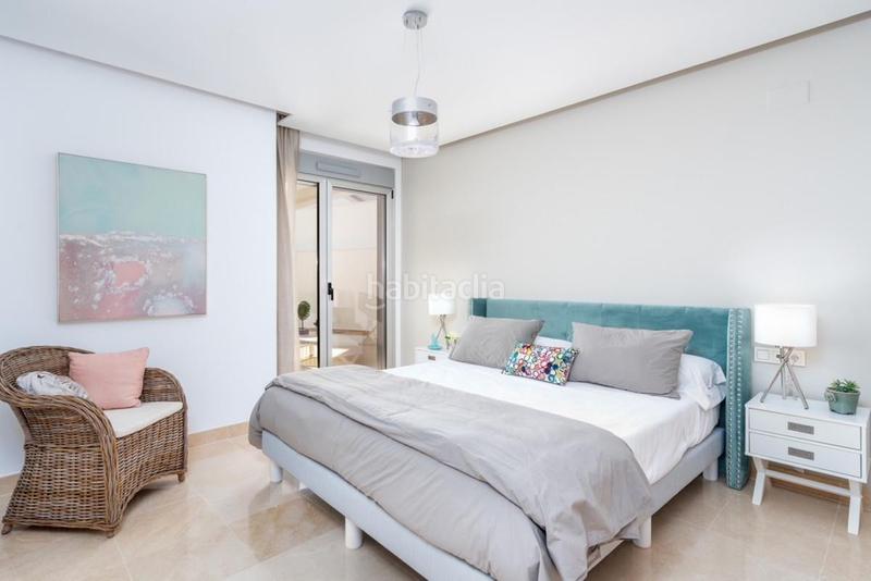 Foto f02c91c2-5999-4bcd-b135-639ddbe7065f. Piccolo appartamento con parcheggio piscina in los arqueros - puerto del almendro Benahavís