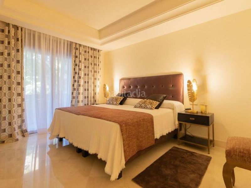 Foto 184b6c37-9d60-4801-ae9b-89630ece089e. Lloguer apartament amb piscina a Nueva Andalucía centro Marbella