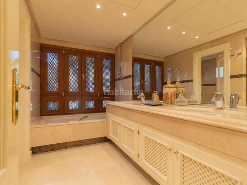 Foto 1b6f0ecd-bf54-4f29-9084-9f3e10ea0491. Lloguer apartament amb piscina a Nueva Andalucía centro Marbella