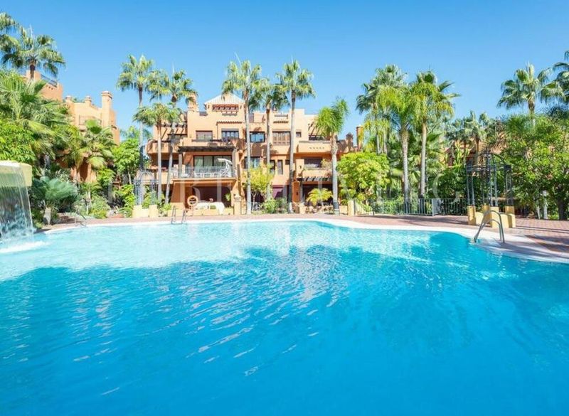 Foto a903a11c-3ce5-4ece-839c-5288c5fa8d87. Lloguer apartament amb piscina a Nueva Andalucía centro Marbella
