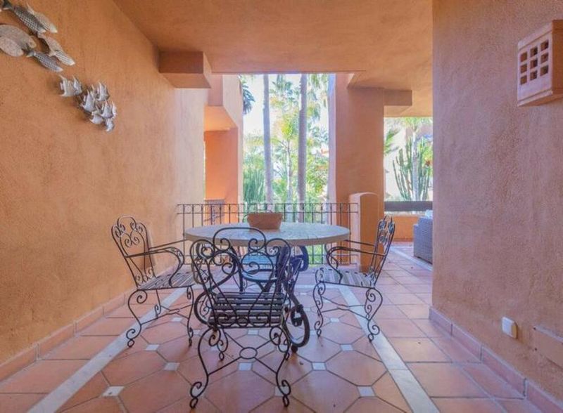 Foto f436aa7f-e84f-4792-b769-f961724331c8. Lloguer apartament amb piscina a Nueva Andalucía centro Marbella