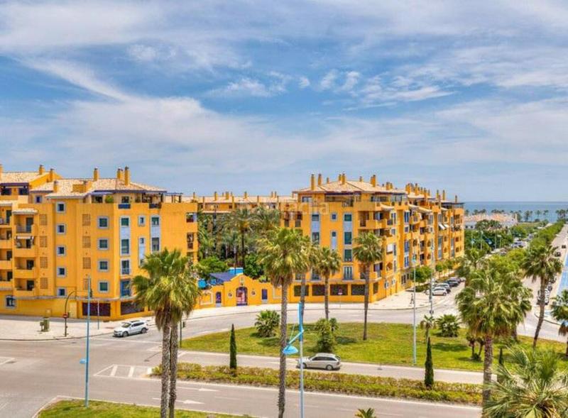 Foto e447ba0e-88a7-454a-bb09-fed13b5f530a. Penthouse with heating parking pool in Nueva Alcántara Marbella