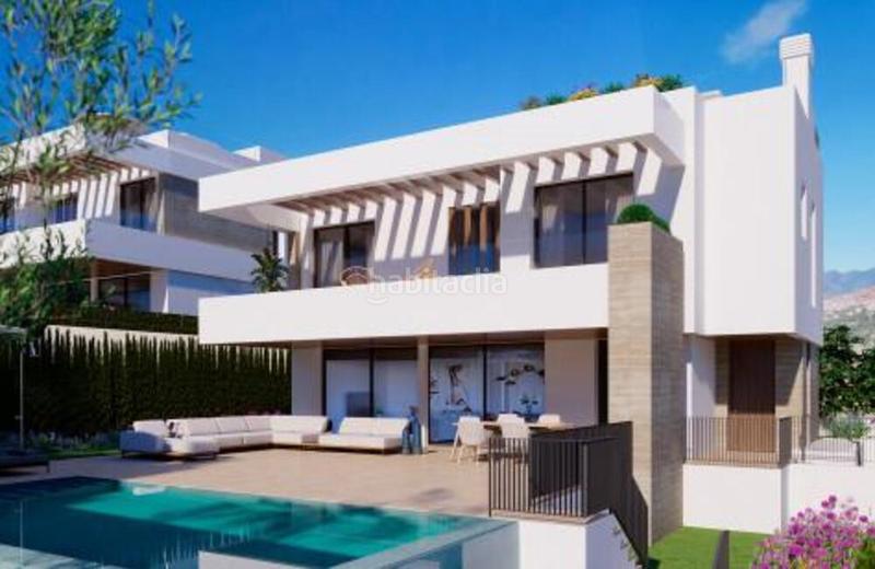 Foto fb49ab41-041b-4869-8127-1193e76b2677. Casa amb aparcament piscina a Nueva Atalaya Estepona