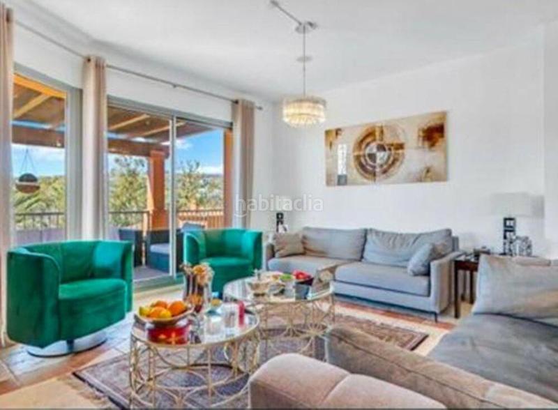 Foto 29f9c3e6-8554-4254-8fd0-768405e06b07. Lloguer àtic amb calefacció piscina a La Alquería Benahavís