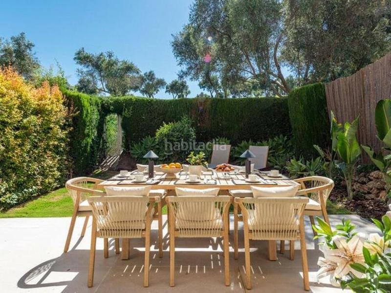 Foto 6ad69aa9-d05e-4034-abce-b0e9ef402d77. Casa a schiera con parcheggio in Las Brisas Marbella