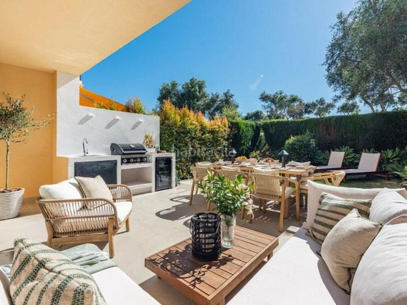 Foto 79925346-edac-45e8-8027-d92018f7fd1a. Casa a schiera con parcheggio in Las Brisas Marbella