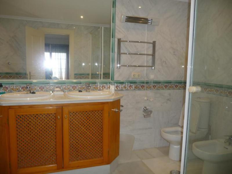 Foto 492da4f9-c0da-47e2-a52d-ddd22676134b. Affitto piano terra con parcheggio piscina in La Quinta Benahavís