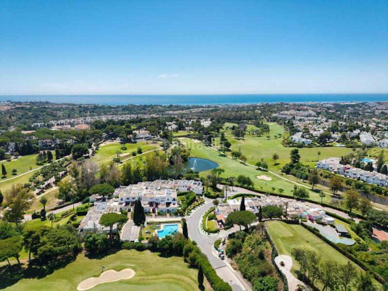 Foto aadc5534-bb56-40f5-b933-149086dec2b2. Casa adossada amb calefacció piscina a Aloha Marbella