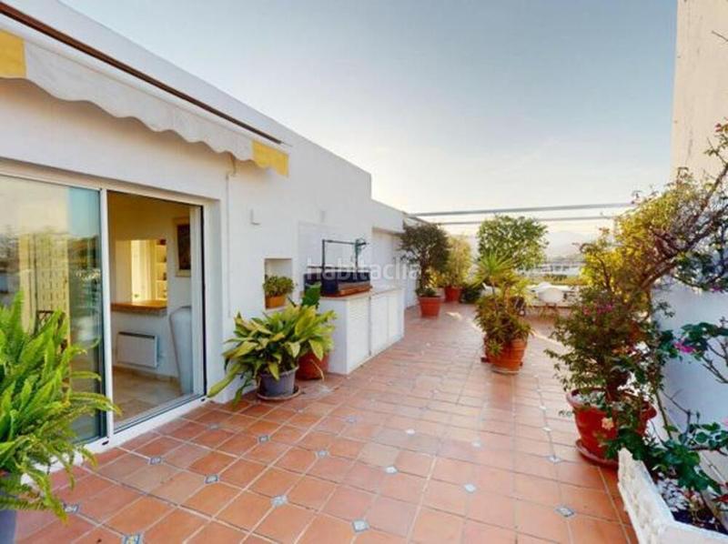 Foto 420cffb6-33da-44a9-bf98-19675685cda7. Dachwohnung mit parking pool in Guadalmina Alta Marbella