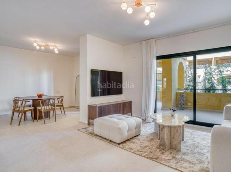 Foto 3d0f9ed2-3e9e-462b-838f-dee297390d0a. Apartamento en Nueva Alcántara Marbella