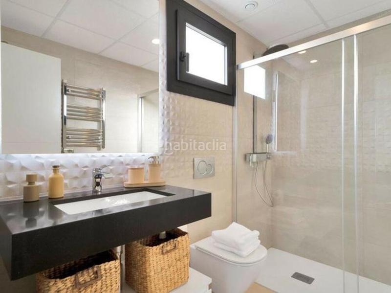 Foto 06fde4dd-5704-472d-937f-083866ad1ce8. Dachwohnung mit parking pool in Nueva Atalaya Estepona