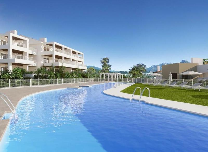 Foto 90b4827a-91f5-44bf-a3d8-0286fda6ca9c. Ground floor with parking pool in El Paraíso Benahavís