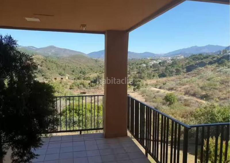 Foto 2b6ede06-5374-4a26-9348-6332a5d4fe3e. Alquiler apartamento en La Concha - Resina Golf Estepona
