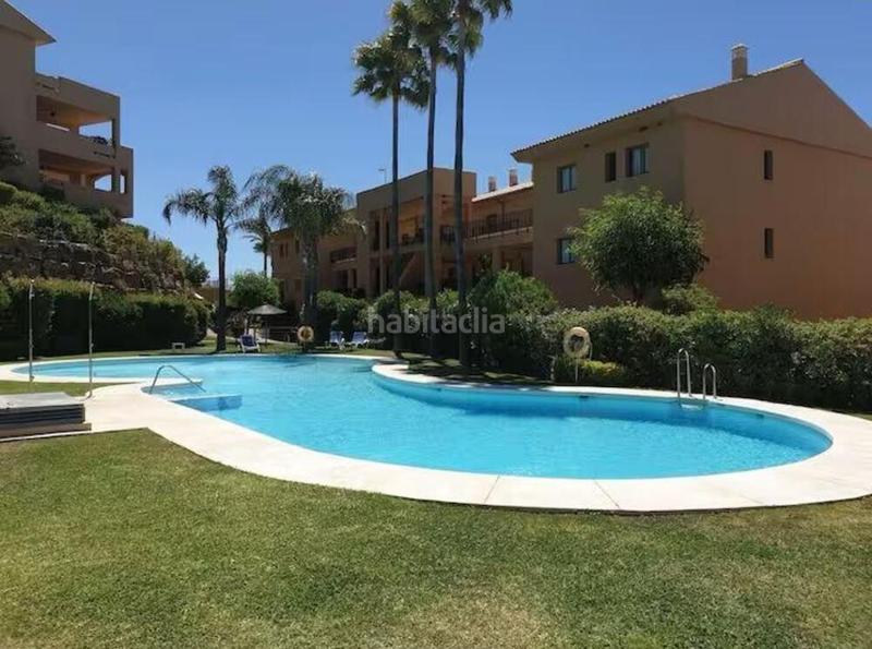 Foto 9d9f1fec-fa19-49cf-b240-6e382d263d02. Alquiler apartamento en La Concha - Resina Golf Estepona