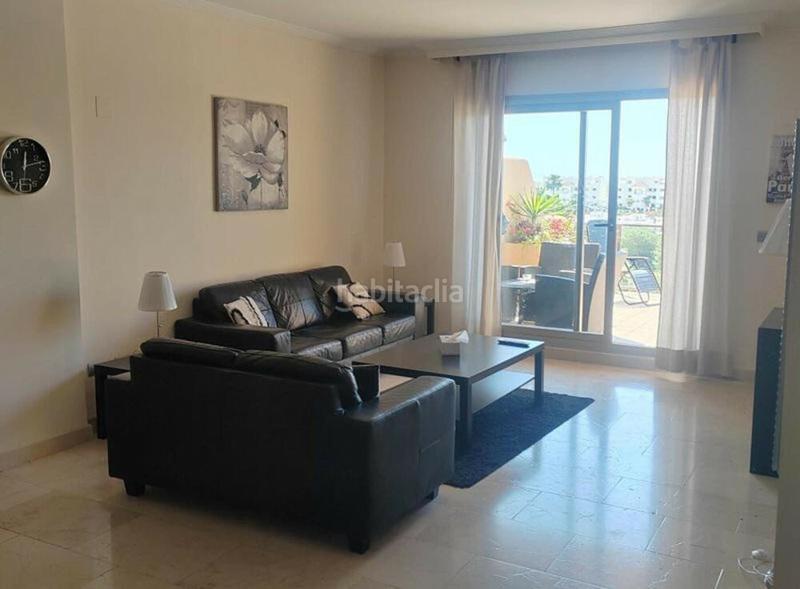 Foto c7174eff-4788-4ea0-a700-8363f429a181. Alquiler apartamento en La Concha - Resina Golf Estepona