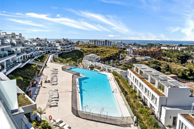 Foto c7178830-45bc-4a76-9906-fb57ccee54ff. Ático impresionante ático con vistas al mar panorámico en Cancelada, en Estepona