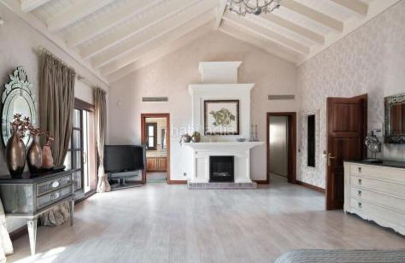 Foto 35ed4e2a-2244-4ae8-a412-a680e2eaf6f7. Lloguer casa amb aparcament piscina a Sierra Blanca Marbella