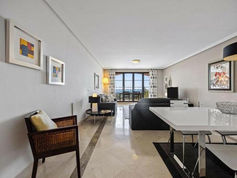 Foto 61dfafad-516b-4ce4-8edf-f3df809891f1. Apartment with parking pool in los arqueros - puerto del almendro Benahavís