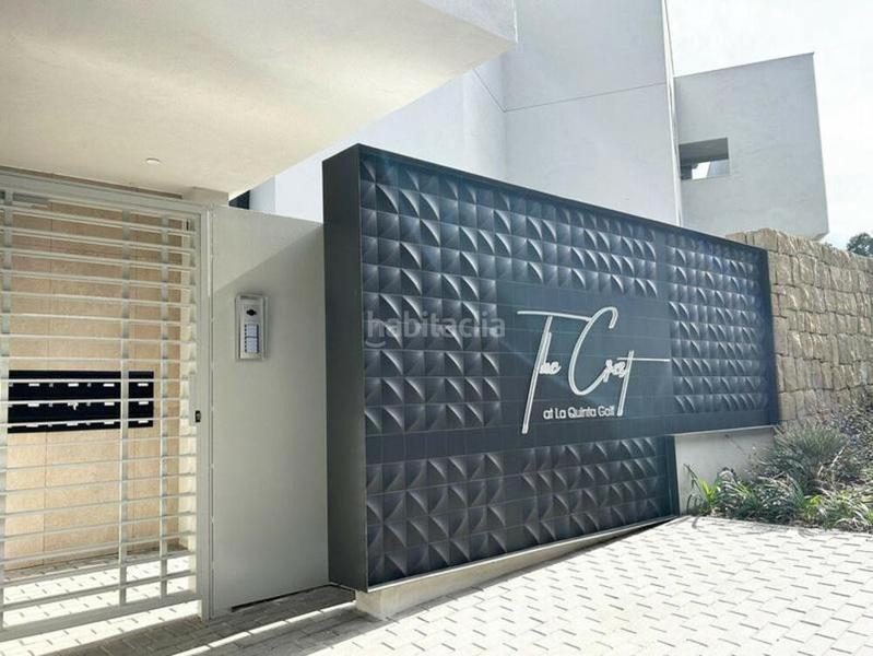 Foto 3ebeaeb6-0367-4985-8ec3-8a1524b08472. Apartament amb aparcament piscina a La Quinta Benahavís