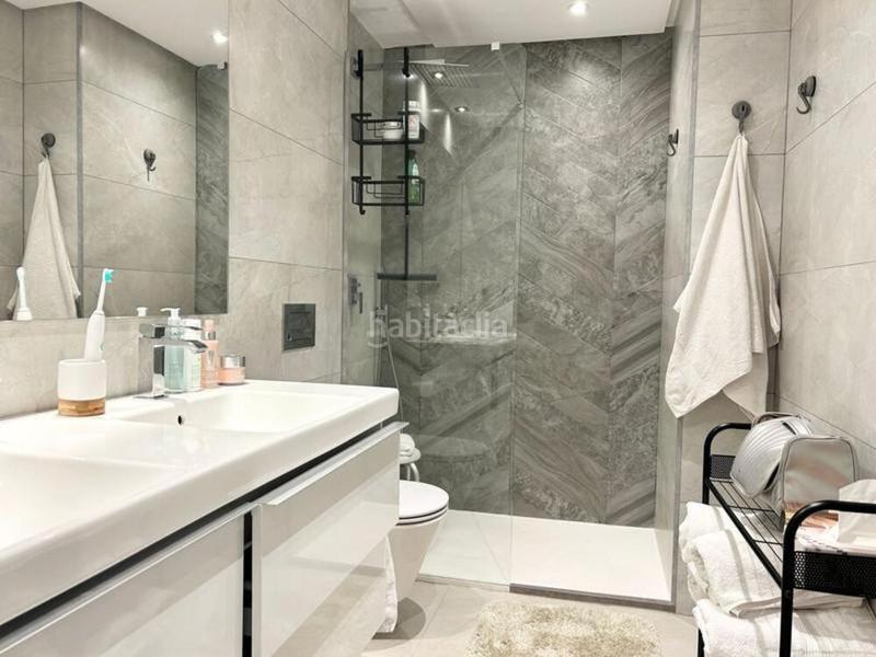 Foto 8226f82e-7a06-4ce5-97d6-a552550381f9. Apartament amb aparcament piscina a La Quinta Benahavís