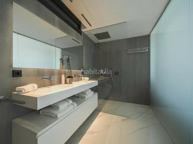Foto 0ba4be94-a61a-439b-93b7-e75bb16de6bb. Lloguer apartament amb aparcament a Puerto Banús Marbella