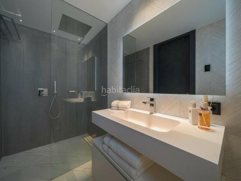 Foto 1a46e9b1-608b-4c4c-80fe-a71ae39addb9. Lloguer apartament amb aparcament a Puerto Banús Marbella