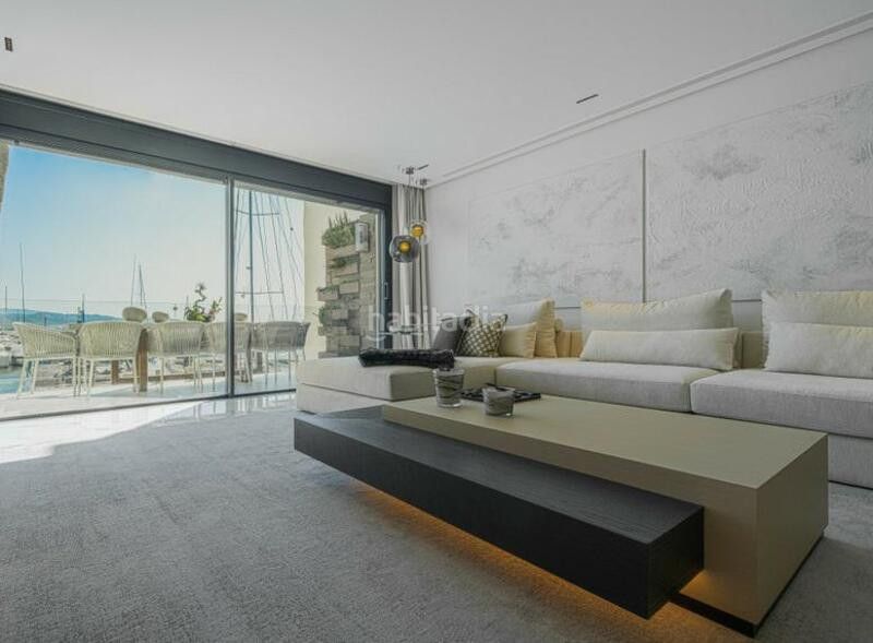Foto b9eb422d-39f4-4e07-b3c4-1bb31cfc8fac. Lloguer apartament amb aparcament a Puerto Banús Marbella