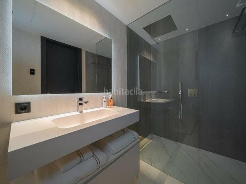 Foto e0446f3a-7b9b-4292-aeed-7d8a1eae1e4b. Lloguer apartament amb aparcament a Puerto Banús Marbella