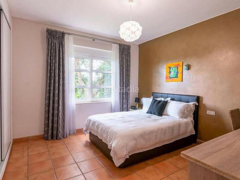 Foto 5e373cea-29f2-419a-8b8e-2e651757ad3a. Haus mit heizung parking pool in Sotogrande alto Sotogrande