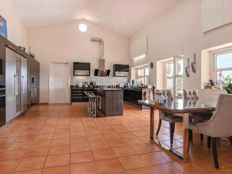 Foto 7c9631f4-ae2f-4813-b696-804850060e63. Haus mit heizung parking pool in Sotogrande alto Sotogrande