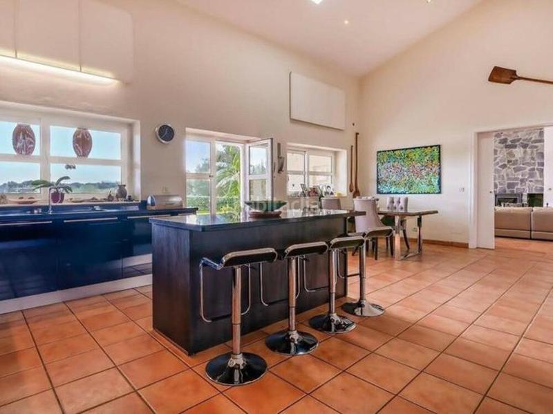 Foto b5ef49ca-fad1-46fd-8b24-2797e0175d70. Haus mit heizung parking pool in Sotogrande alto Sotogrande