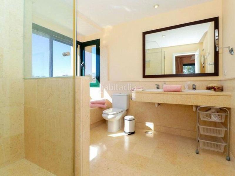 Foto f1193970-5626-48bf-84be-eaf455c9ff75. Lloguer apartament amb aparcament piscina a los arqueros - puerto del almendro Benahavís