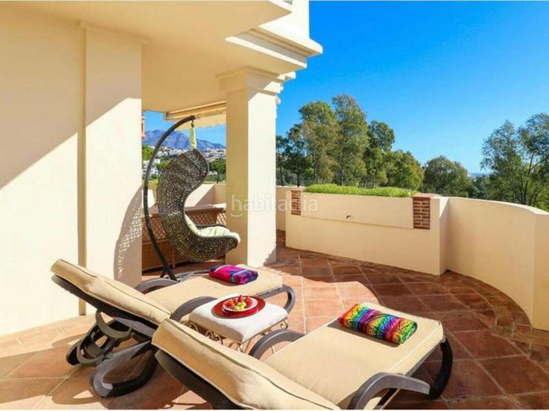 Foto 0d122a3e-7715-431e-83fe-646af2577b92. Rent apartment with parking pool in los arqueros - puerto del almendro Benahavís