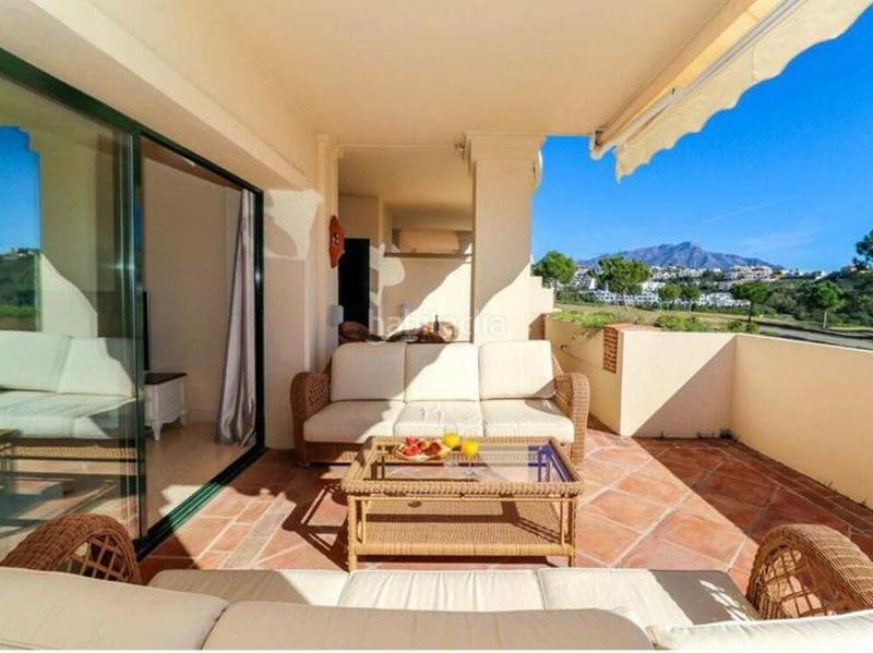 Foto 144f94a1-ffb4-48d8-8953-5c90d25fdd53. Rent apartment with parking pool in los arqueros - puerto del almendro Benahavís