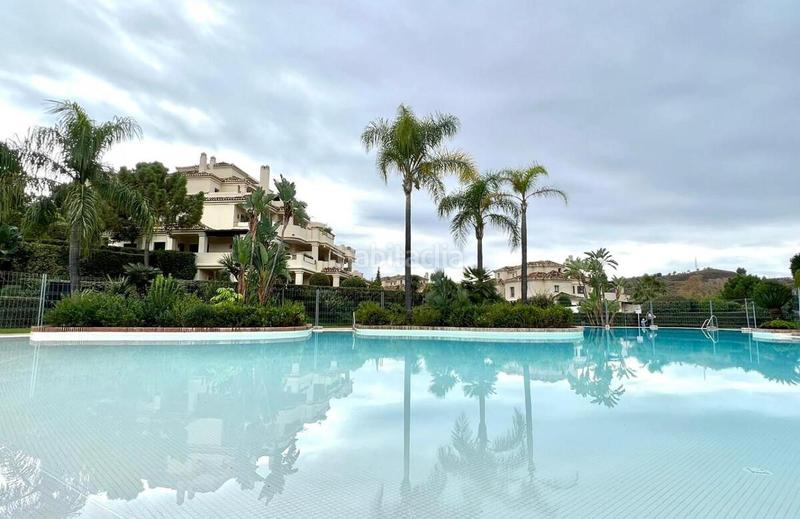 Foto 55010f54-2811-45c3-9ec2-e62e77871602. Location appartement avec parking piscine dans los arqueros - puerto del almendro Benahavís